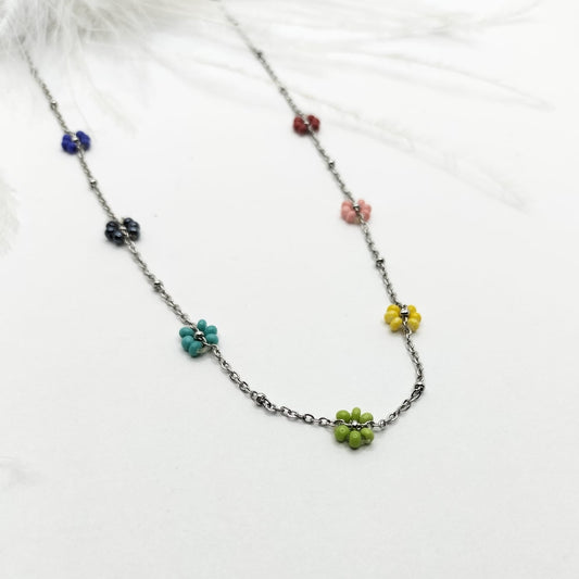 Collar Roses