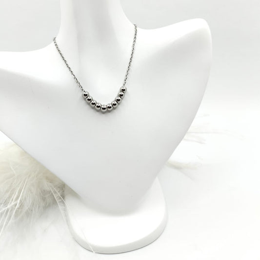 Collar Elara