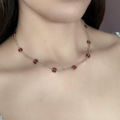 Collar Roses