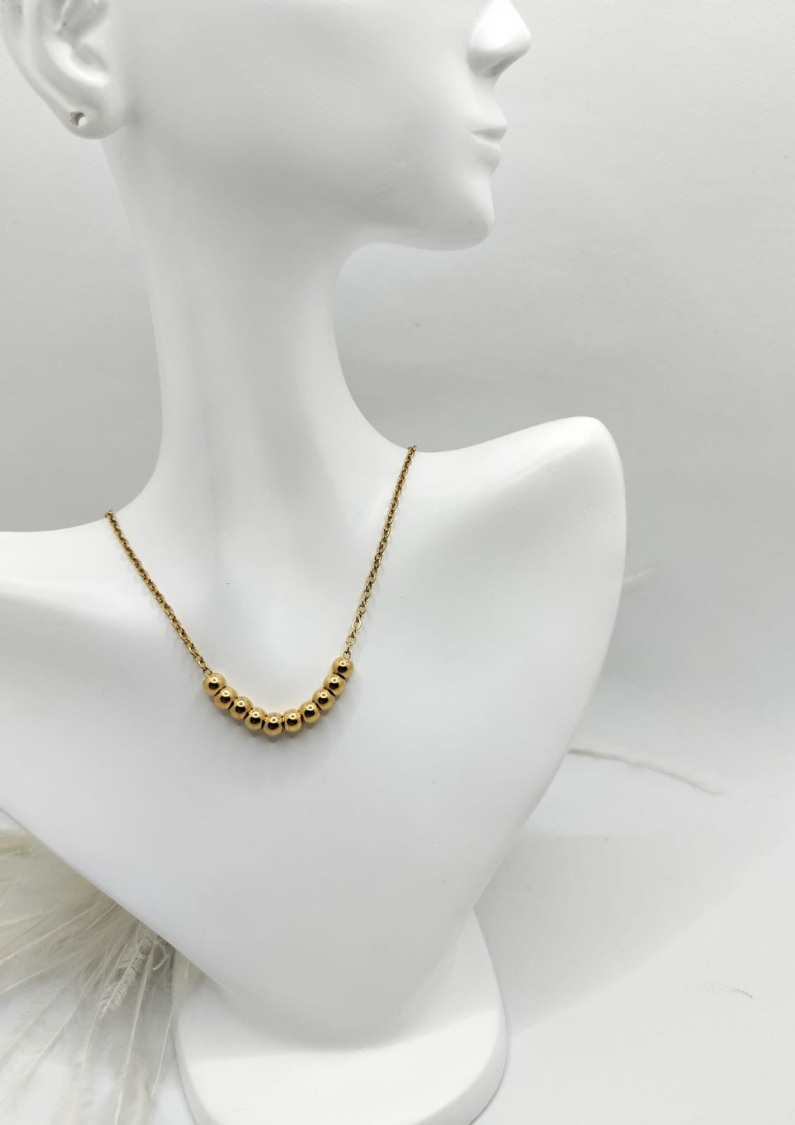 Collar Elara