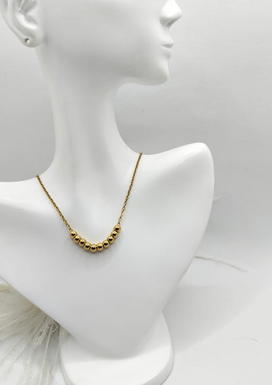 Collar Elara