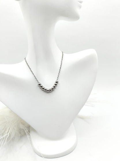 Collar Elara