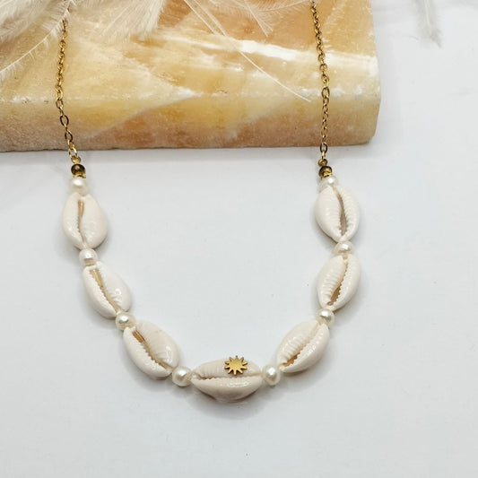 Collar Beachside